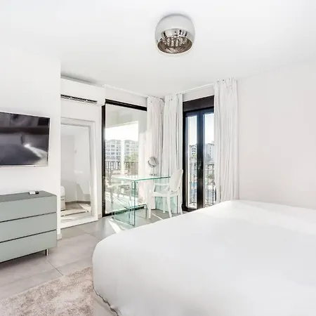 By Riva - Contemporary 1 Bedroom Luxury Inside Puerto Banus *