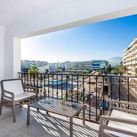 By Riva - Contemporary 1 Bedroom Luxury Inside Puerto Banus Марбелья