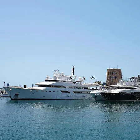 By Riva - Contemporary 1 Bedroom Luxury Inside Puerto Banus Apartman Marbella