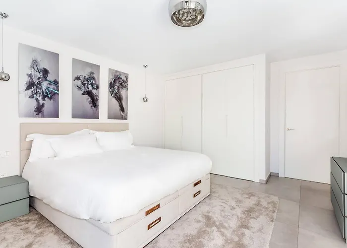Apartment By Riva - Contemporary 1 Bedroom Luxury Inside Puerto Banus Marbella