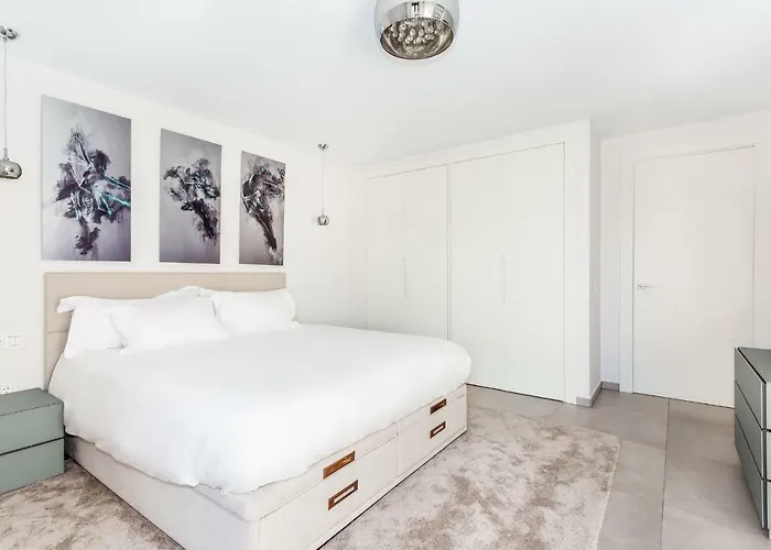 By Riva - Contemporary 1 Bedroom Luxury Inside Puerto Banus *