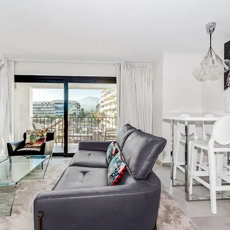 By Riva - Contemporary 1 Bedroom Luxury Inside Puerto Banus マルベーリャ