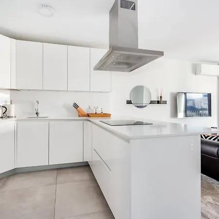 Apartment By Riva - Contemporary 1 Bedroom Luxury Inside Puerto Banus Marbella