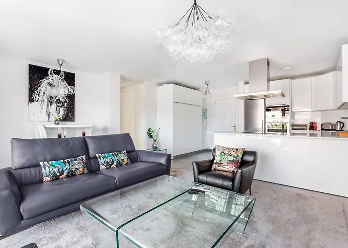 Apartment By Riva - Contemporary 1 Bedroom Luxury Inside Puerto Banus